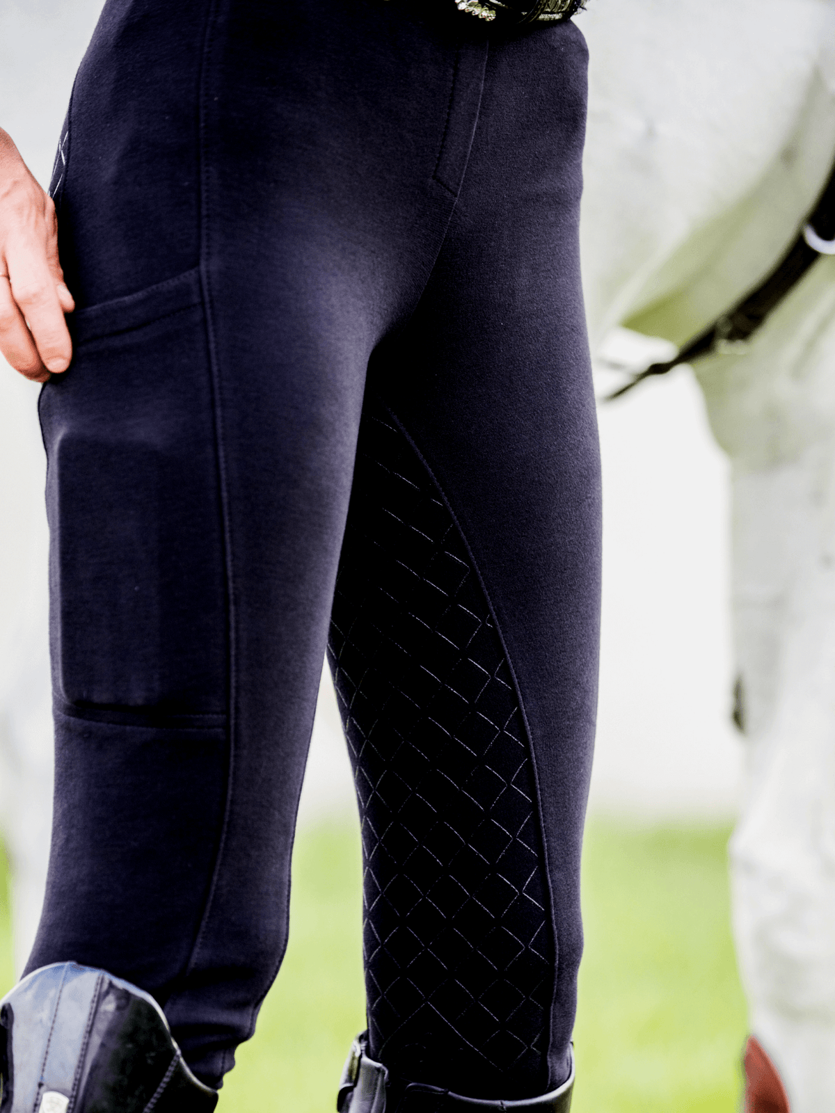 Peter Williams Riding Apparel Horse Riding Jodhpurs Pull On Riding Jodhpurs  with Gel Seat and Phone Pocket - Ladies